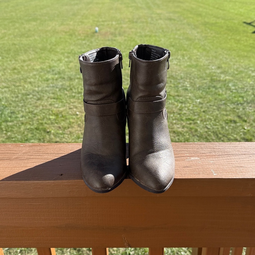 JustFab Gray Ankle Boots